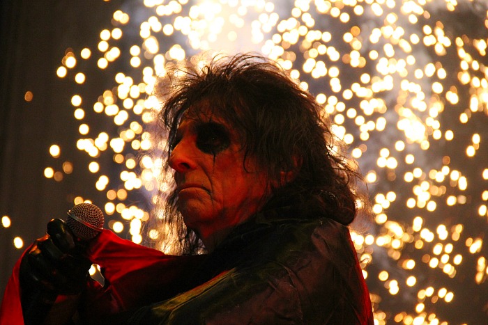 alice_fireworks2