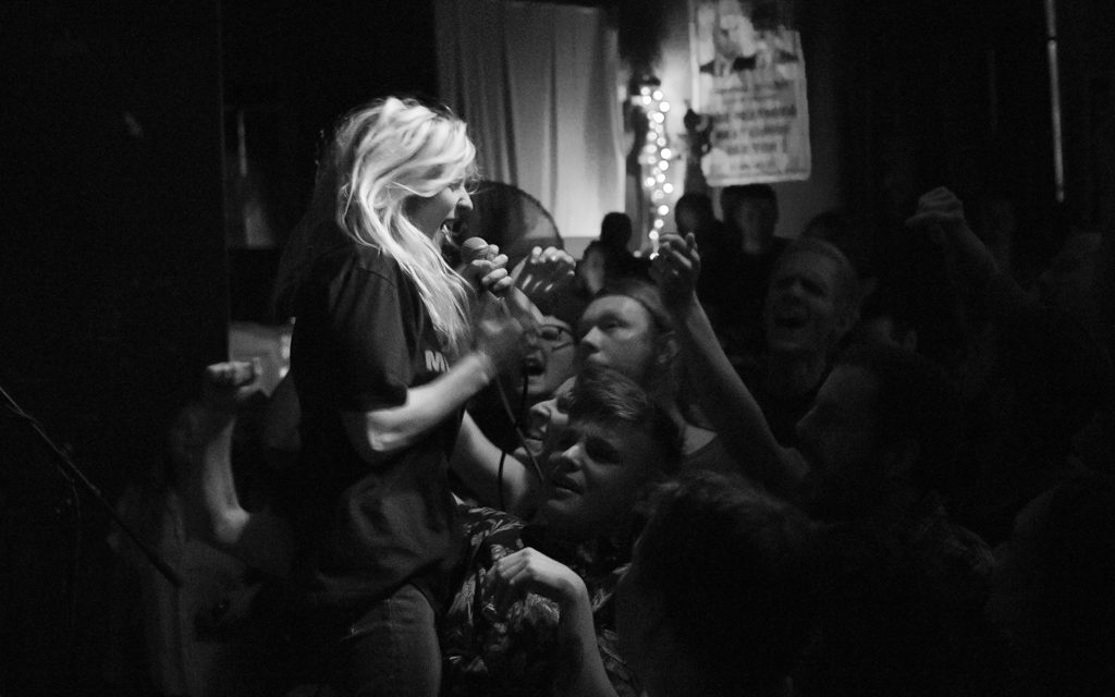 As Shot in Columbus: Bully & Shellshag at Ace of Cups